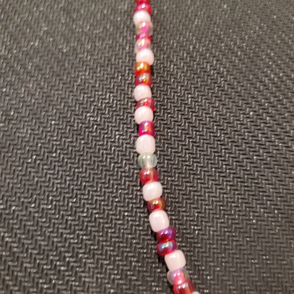 Jigglypuff Beaded Necklace - Picture 3 of 4